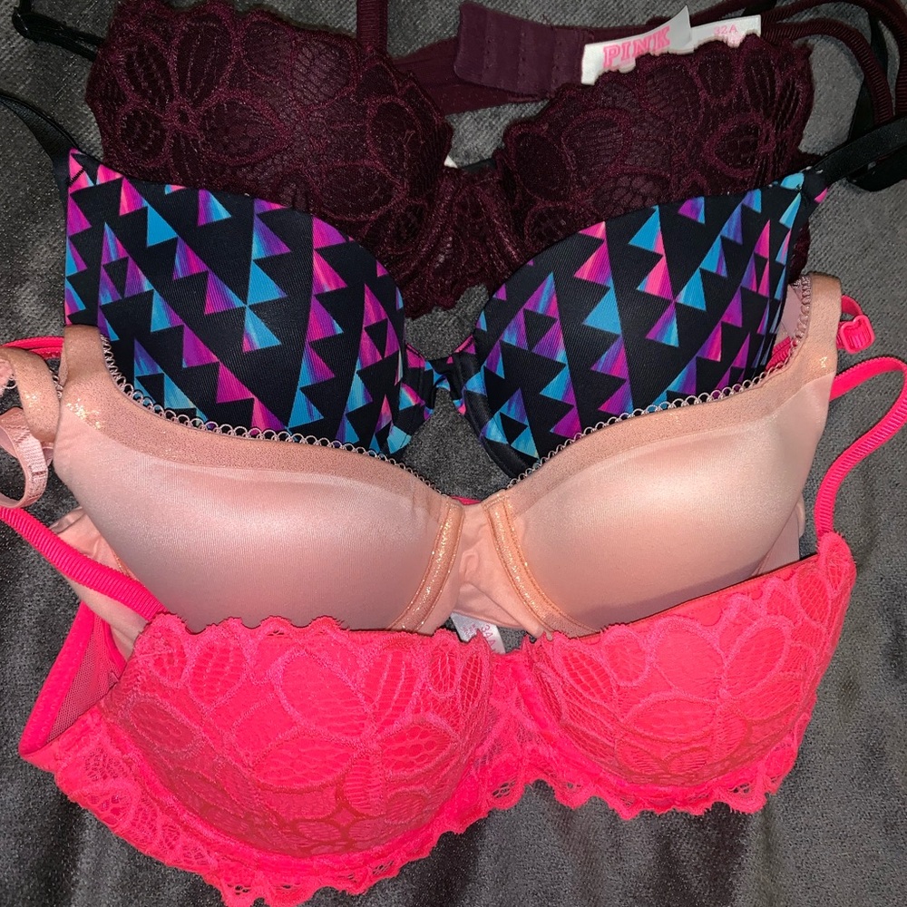 ❎SOLD❎Victorias Secret Bundle of 4 Bras